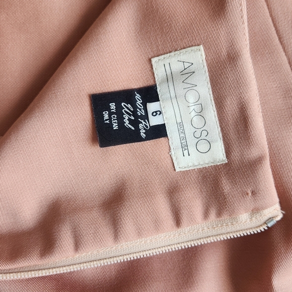 Mini SKIRT. Made whit 100% pure wool. Size 6. - Picture 10 of 11